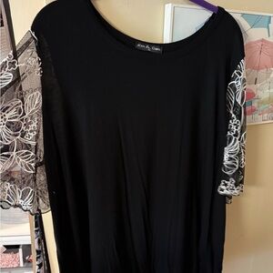 Kim & Cami Black Lace Sleeve Top